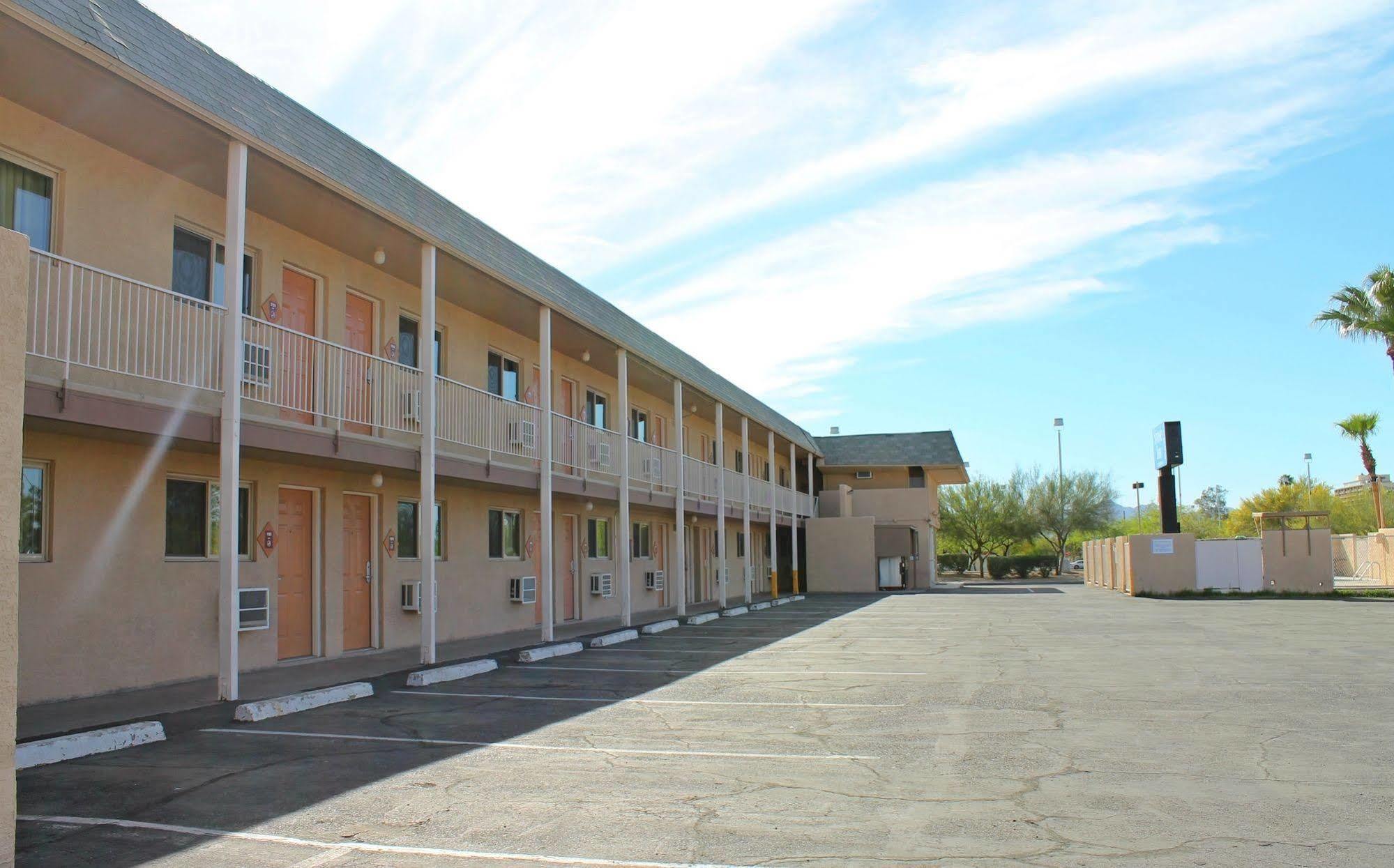Stone Inn Extended Stay U Of A ทูซอน ภายนอก รูปภาพ